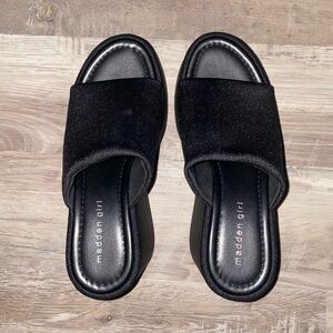 Madden Girl Black Chunky Platform Heeled Sandals - Women’s Size 8